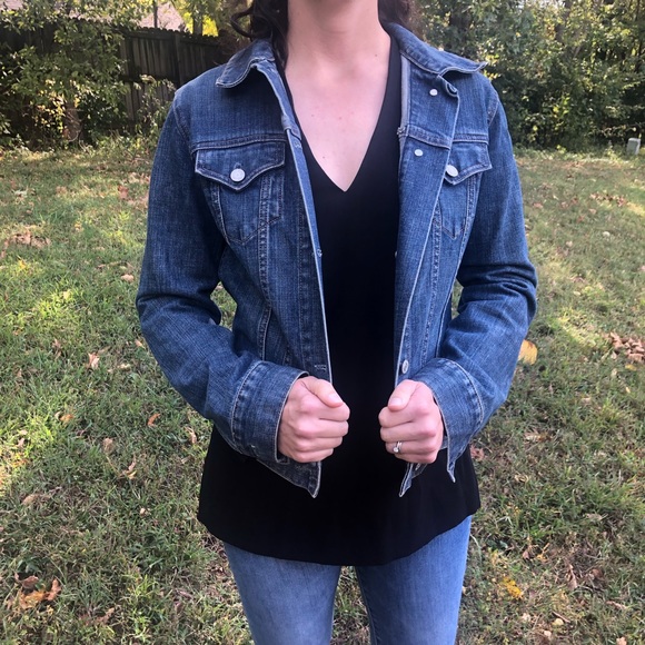 GAP Jackets & Blazers - Gap classic Jean jacket.